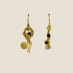 Coppia di orecchini in Ossidiana nera